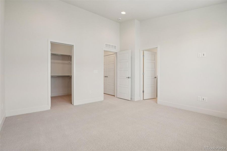 Spacious, unfurnished interior of a new home in , Denver (Image 22).