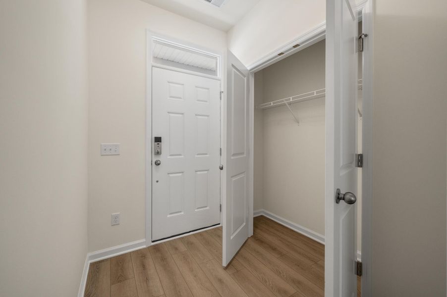 Spacious, unfurnished interior of a new home in The Landings at Montague, Goose Creek (Image 20).