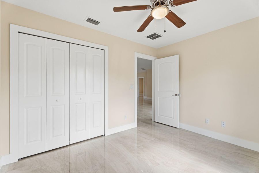 10-web-or-mls-SMG04718