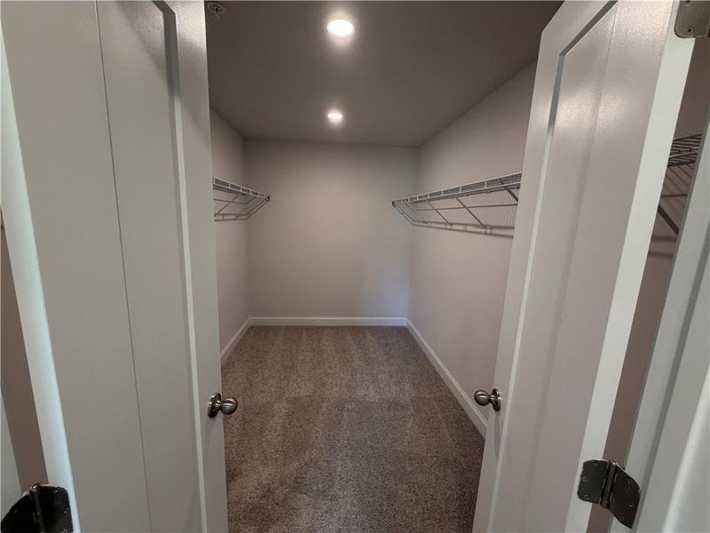 Spacious, unfurnished interior of a new home in , Marietta (Image 15).