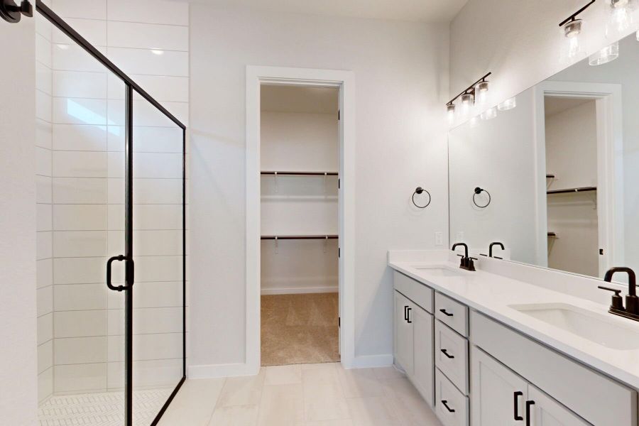 Owner's Bathroom Owner's Bathroom