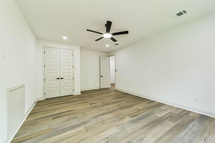 Spacious, unfurnished interior of a new home in , Tomball (Image 38). Spacious, unfurnished interior of a new home in , Tomball (Image 38).