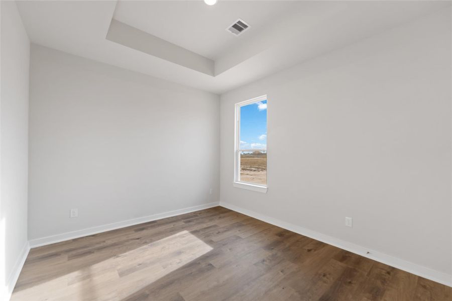 Spacious, unfurnished interior of a new home in Southfork Ranch, Sealy (Image 18).