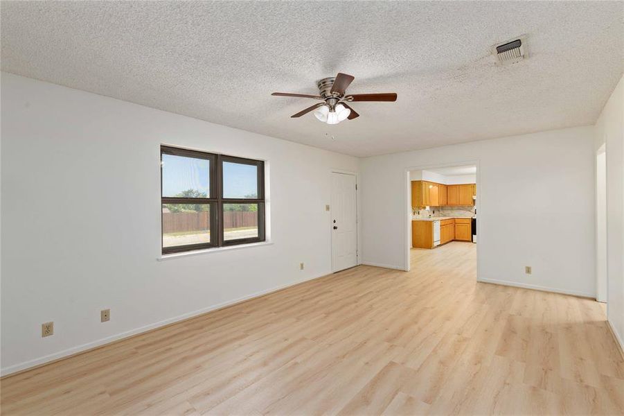 Spacious, unfurnished interior of a new home in , Brownwood (Image 13).