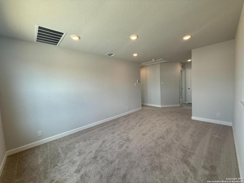 Spacious, unfurnished interior of a new home in The Summit at Saddlebrook Ranch 55's, Schertz (Image 26).