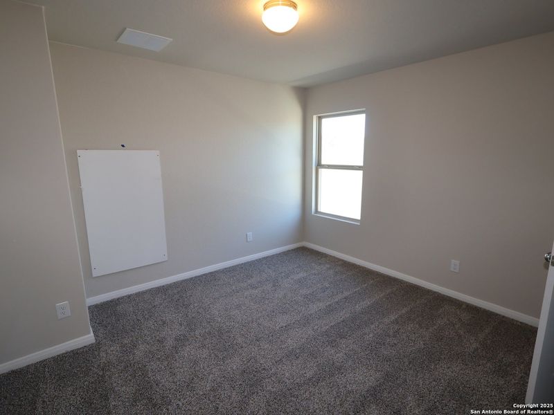 Spacious, unfurnished interior of a new home in Agave, San Antonio (Image 18).