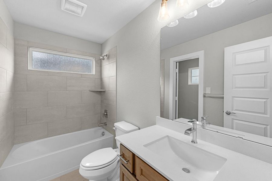 Furnished interior view inside a new home in Briarwood Crossing, Rosenberg (Image 13).