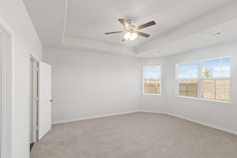 Spacious, unfurnished interior of a new home in Retreat at Fossil Creek, Fort Worth (Image 14). Spacious, unfurnished interior of a new home in Retreat at Fossil Creek, Fort Worth (Image 14).
