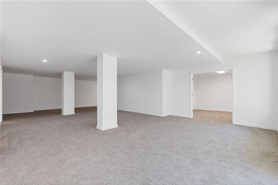 Spacious, unfurnished interior of a new home in , Gainesville (Image 58).