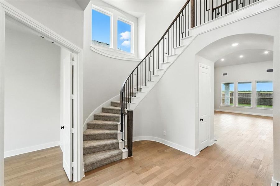 Spacious, unfurnished interior of a new home in Sonoma Verde: 60ft. lots, McLendon-Chisholm (Image 24). Spacious, unfurnished interior of a new home in Sonoma Verde: 60ft. lots, McLendon-Chisholm (Image 24).