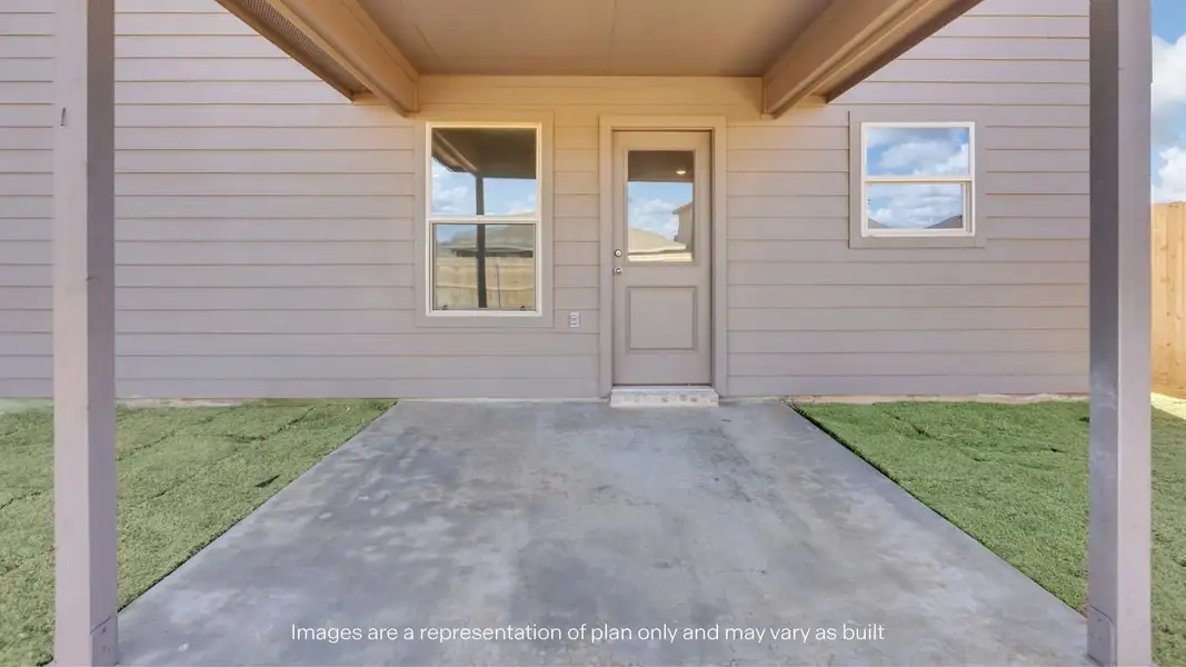 Exterior details and patio area of a home in Overlook West, Wolfforth (Image 3).
