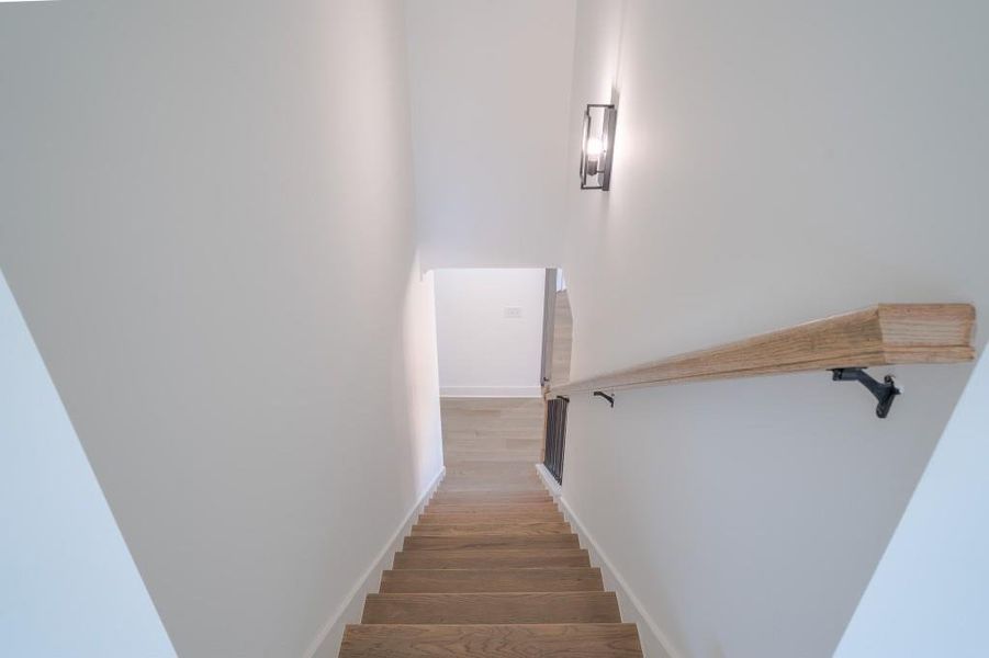 Spacious, unfurnished interior of a new home in Magnolia Ridge, Monroe (Image 27).
