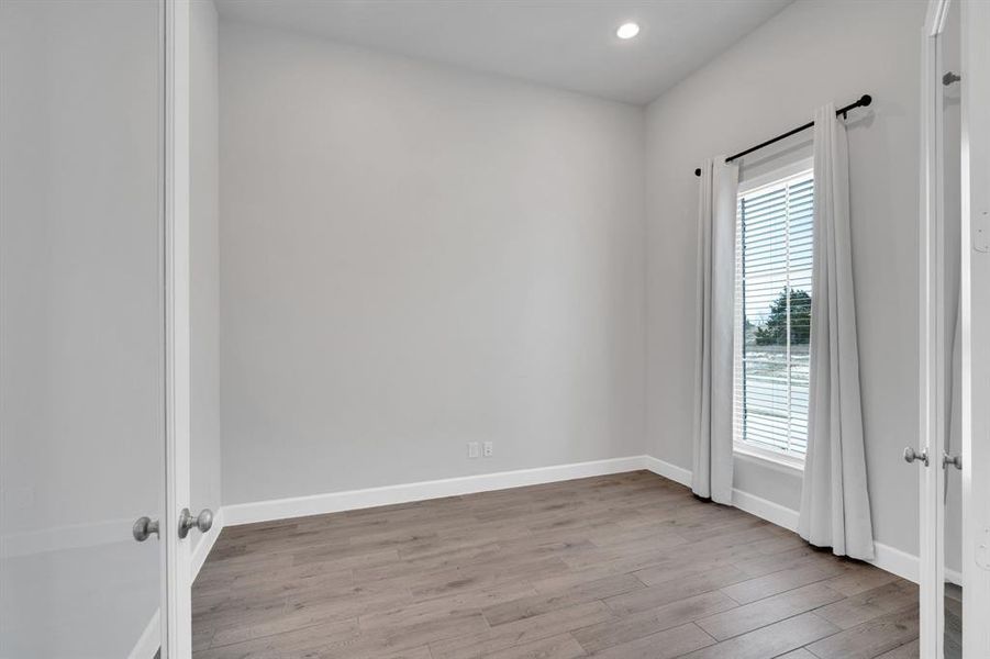 Spacious, unfurnished interior of a new home in Bridgewater, Midlothian (Image 14).