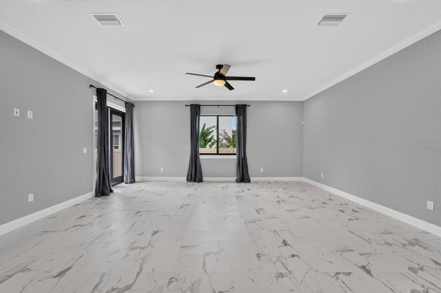 Spacious, unfurnished interior of a new home in , Tampa (Image 26).
