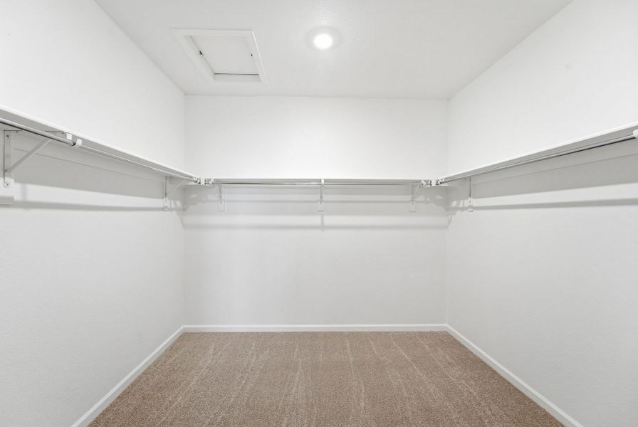 Spacious, unfurnished interior of a new home in The Aurora Highlands, Aurora (Image 16).