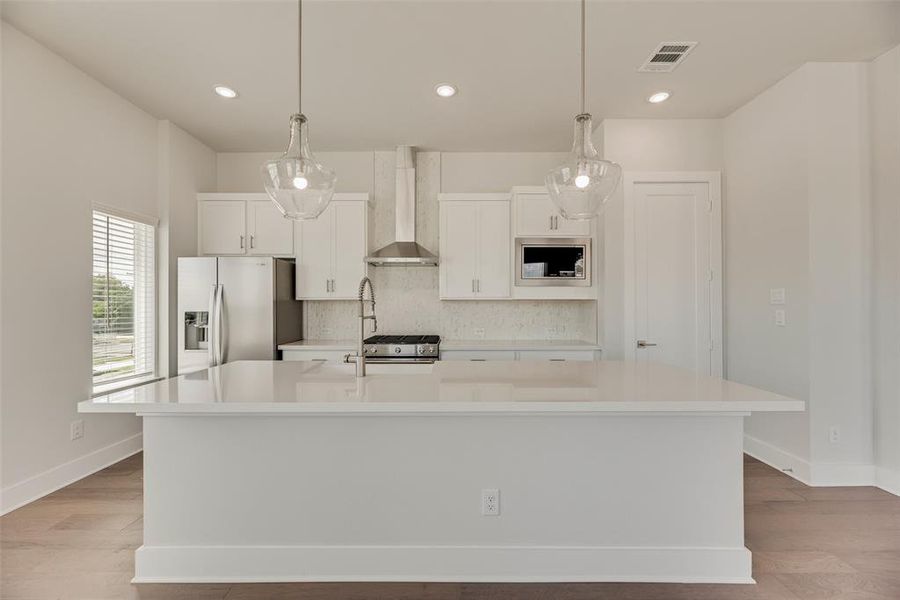 Furnished interior view inside a new home in Collin Creek, Plano (Image 11).