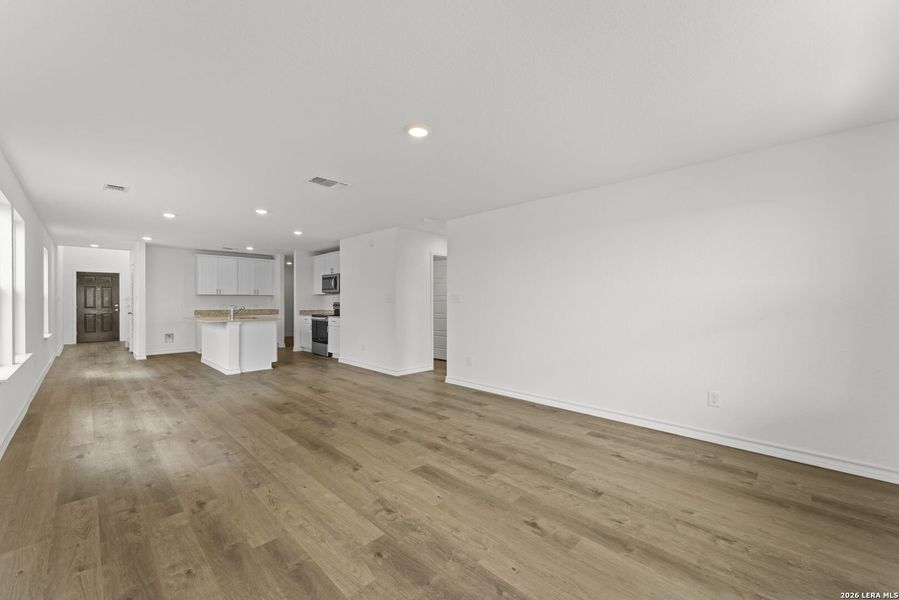 Spacious, unfurnished interior of a new home in Dove Song, Marion (Image 28).
