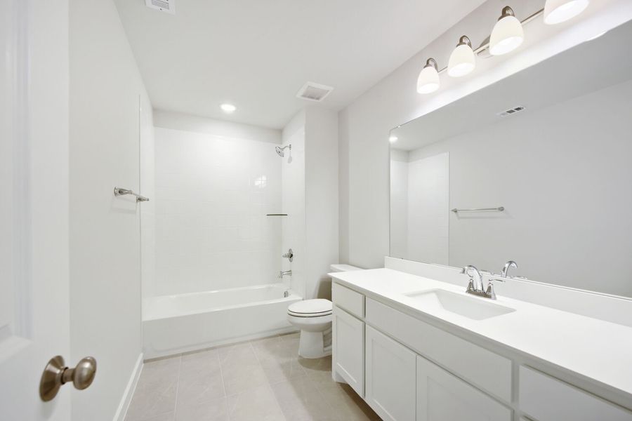 11529 Hardwick - Full Bathroom