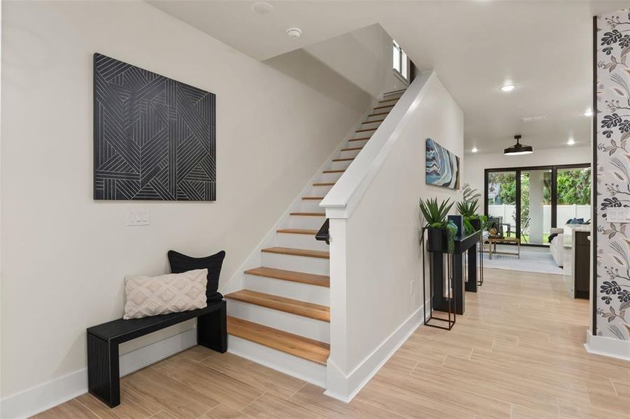 Furnished interior view inside a new home in , Orlando (Image 10).