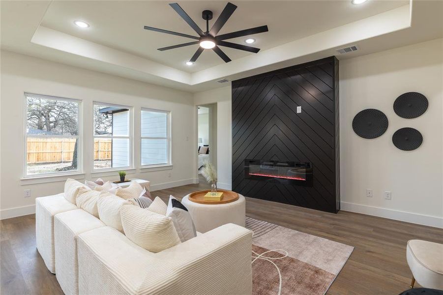 Furnished interior view inside a new home in , Dallas (Image 27). Furnished interior view inside a new home in , Dallas (Image 27).