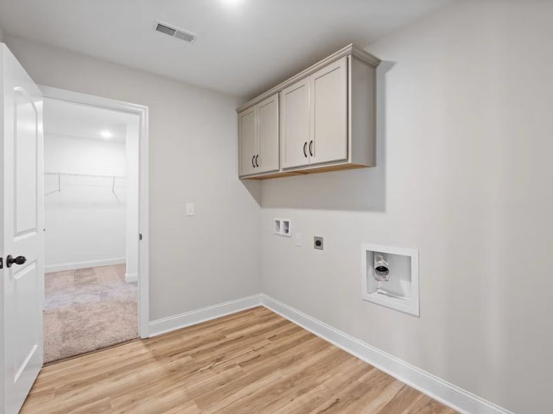 Spacious, unfurnished interior of a new home in Meadow Ridge Estates, Josephine (Image 17).