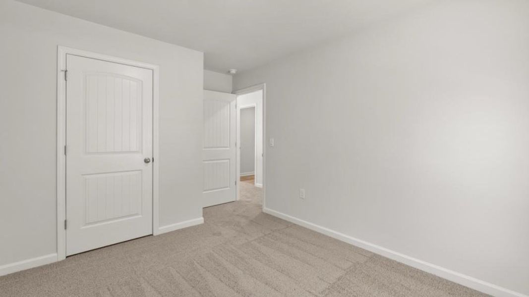 Spacious, unfurnished interior of a new home in Oakleigh Glen, Dallas (Image 24).
