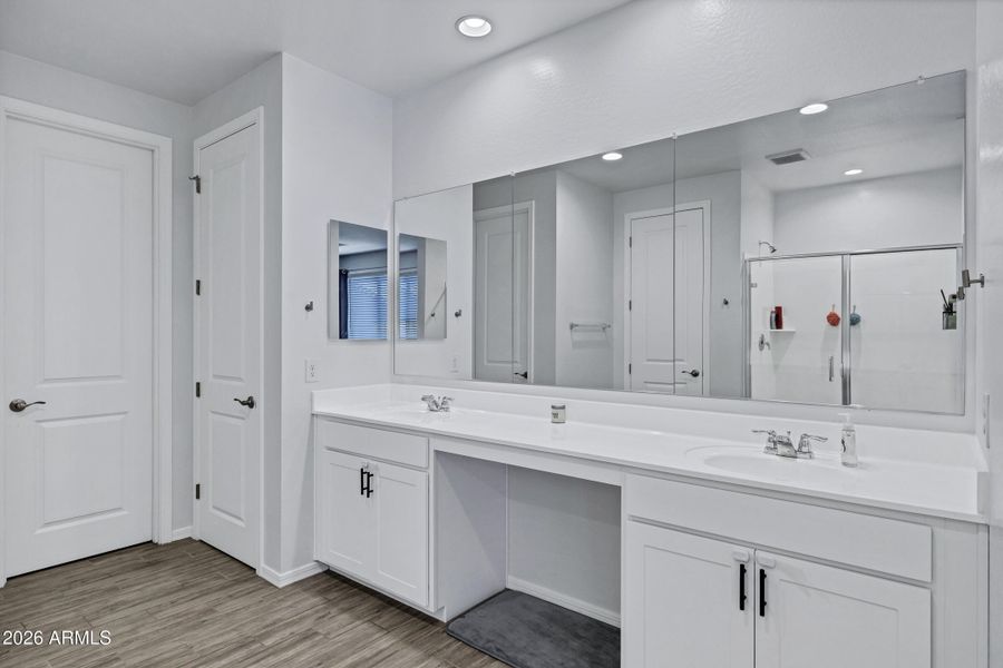 9432 E Spiral Ave-32