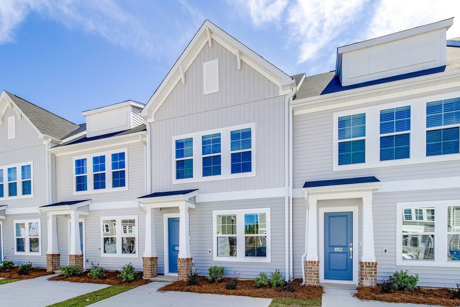 Image 30 of a home in Astoria.