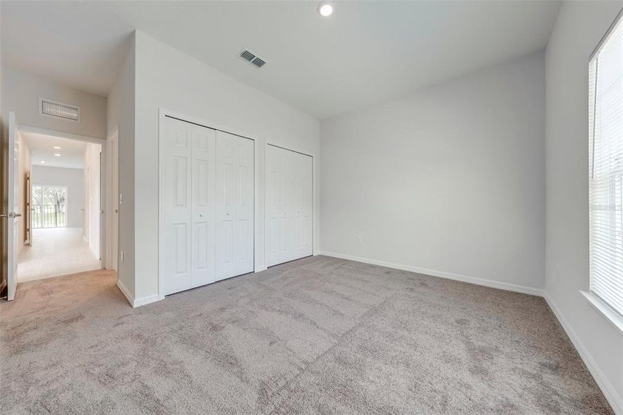 Spacious, unfurnished interior of a new home in , Kissimmee (Image 11).