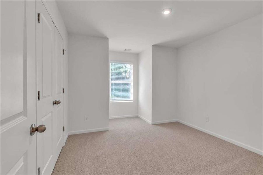 Spacious, unfurnished interior of a new home in The View at Groover's Lake, Lithia Springs (Image 32). Spacious, unfurnished interior of a new home in The View at Groover's Lake, Lithia Springs (Image 32).