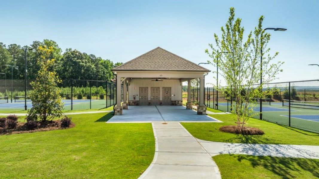 Community amenities in Sheffield Highlands, Dallas (Image 32).