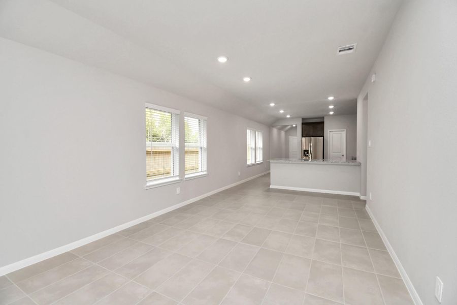 Spacious, unfurnished interior of a new home in Montgomery Ridge: Founders Collection, Montgomery (Image 36).