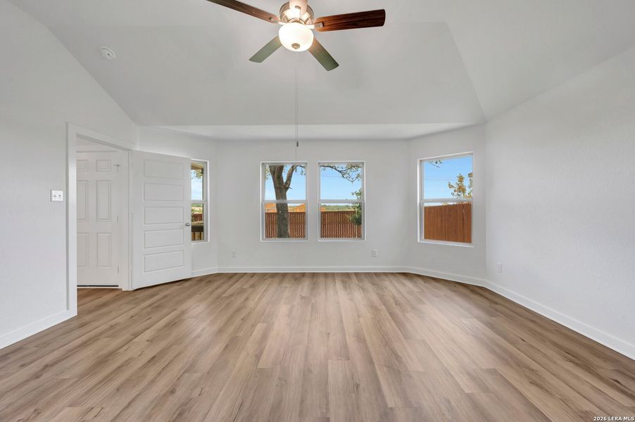 Spacious, unfurnished interior of a new home in Legacy Hills, San Antonio (Image 40).