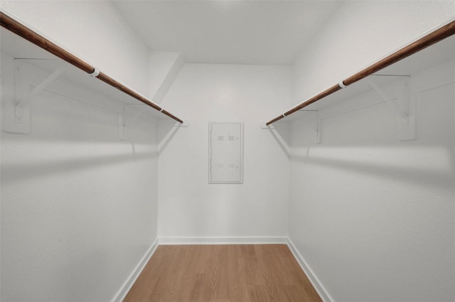 Spacious, unfurnished interior of a new home in Summerview, Fulshear (Image 31).