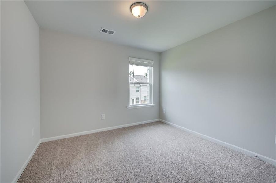 Spacious, unfurnished interior of a new home in Avery Landing, McDonough (Image 12).