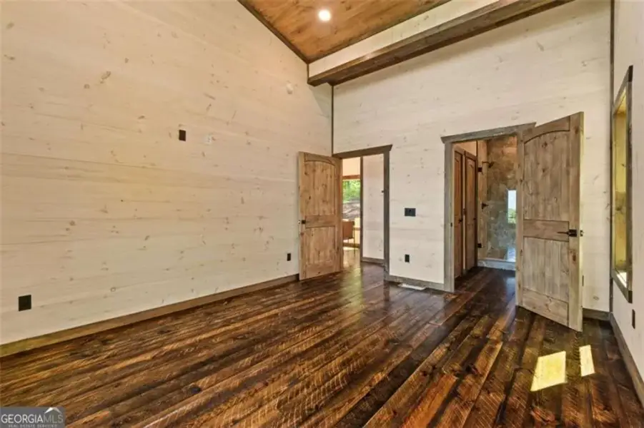 Spacious, unfurnished interior of a new home in , Talking Rock (Image 35). Spacious, unfurnished interior of a new home in , Talking Rock (Image 35).