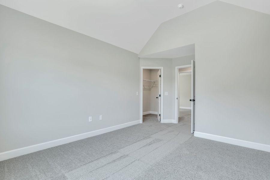 Representative unfurnished interior of a home built from the Sherwood by Ernest Homes in Wexford, Richmond Hill (Image 40).