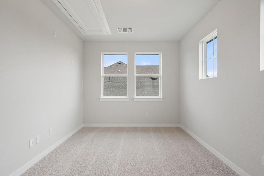 Spacious, unfurnished interior of a new home in Heritage, Dripping Springs (Image 38). Spacious, unfurnished interior of a new home in Heritage, Dripping Springs (Image 38).