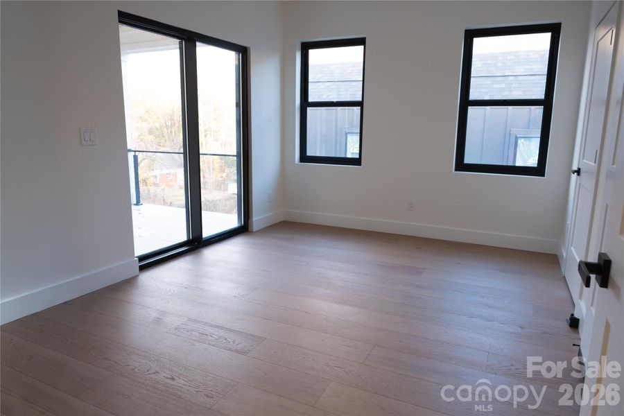 Spacious, unfurnished interior of a new home in , Charlotte (Image 15).