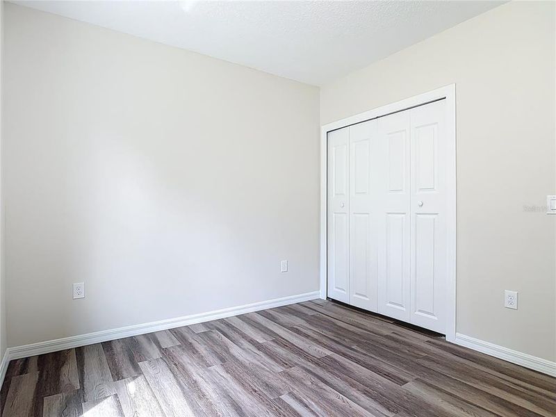 Spacious, unfurnished interior of a new home in , Deland (Image 18).