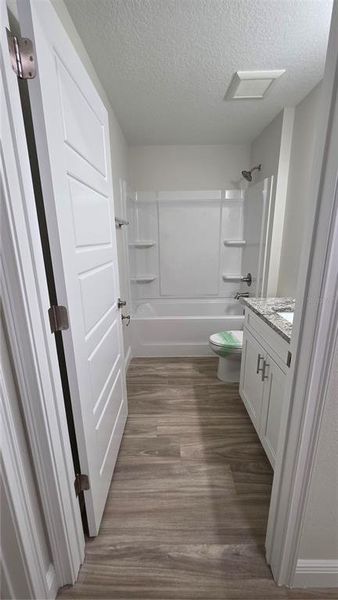 Image 21 of a home in .