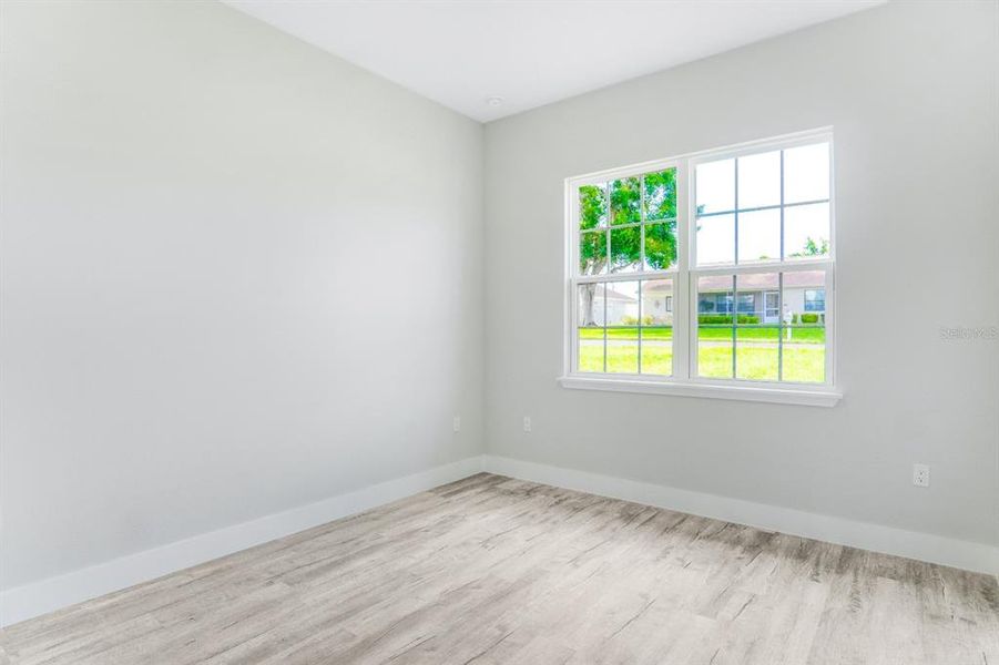 Spacious, unfurnished interior of a new home in , Ocala (Image 8).