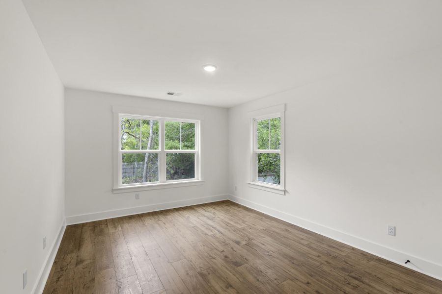 Spacious, unfurnished interior of a new home in , Mount Pleasant (Image 25).