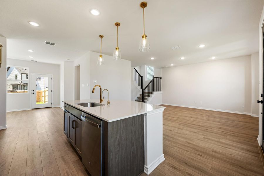Representative images and renderings are for illustrative purposes. Actual structural options and design finishes of home may vary. Representative images and renderings are for illustrative purposes. Actual structural options and design finishes of home may vary.