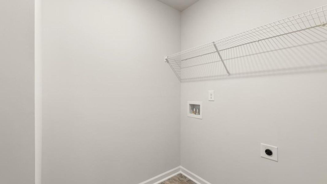 Spacious, unfurnished interior of a new home in Oaks at Cedar Grove, Fairburn (Image 29).