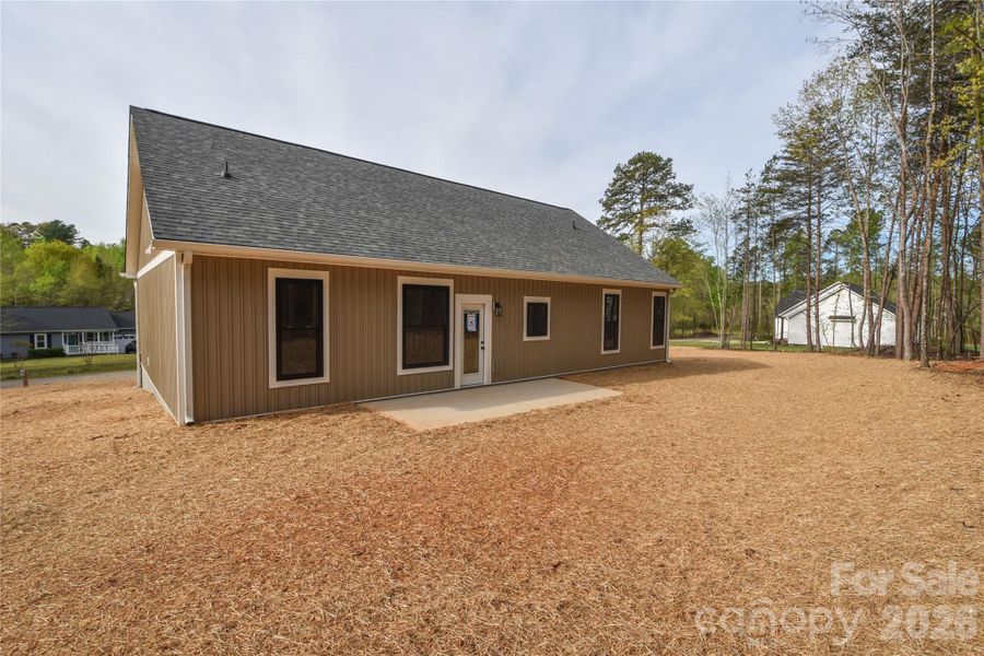 Exterior details and patio area of a home in , Catawba (Image 16).