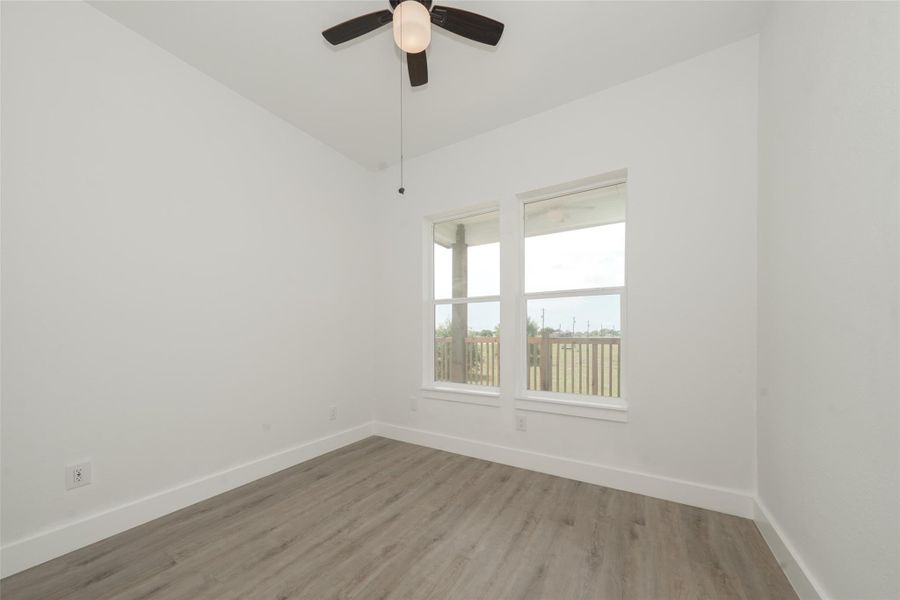 Spacious, unfurnished interior of a new home in , Palacios (Image 19).