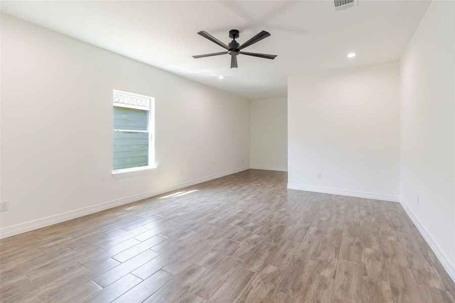 The primary suite features its own ensuite bathroom and walk-in closet. The primary suite features its own ensuite bathroom and walk-in closet.