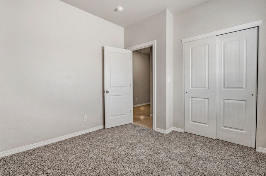 Representative unfurnished interior of a home built from the Poppy by View Homes in Paseos Del Este, El Paso (Image 40).