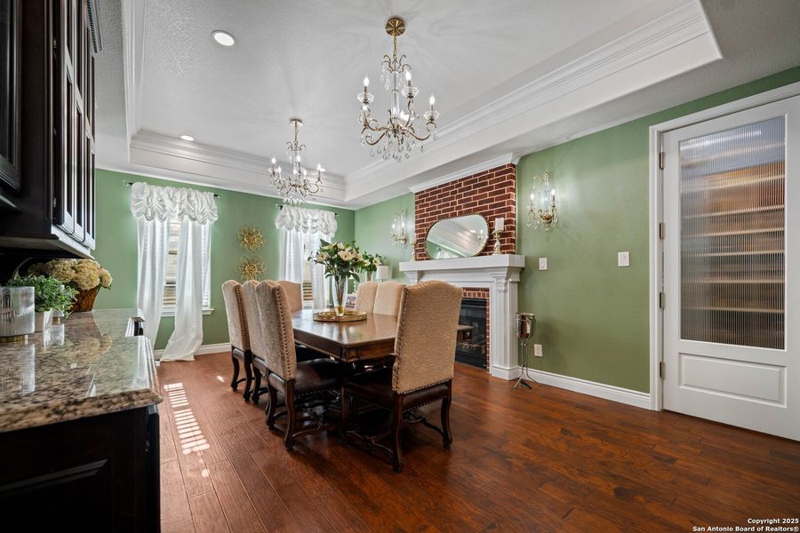 Furnished interior view inside a new home in , Kenedy (Image 55).